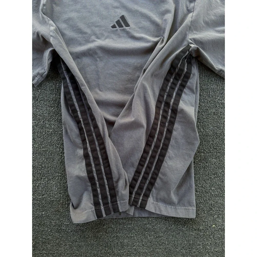 Adidas Men’s XL Gray 3-Stripe Short Sleeve T-Shirt Tee Athletic Casual